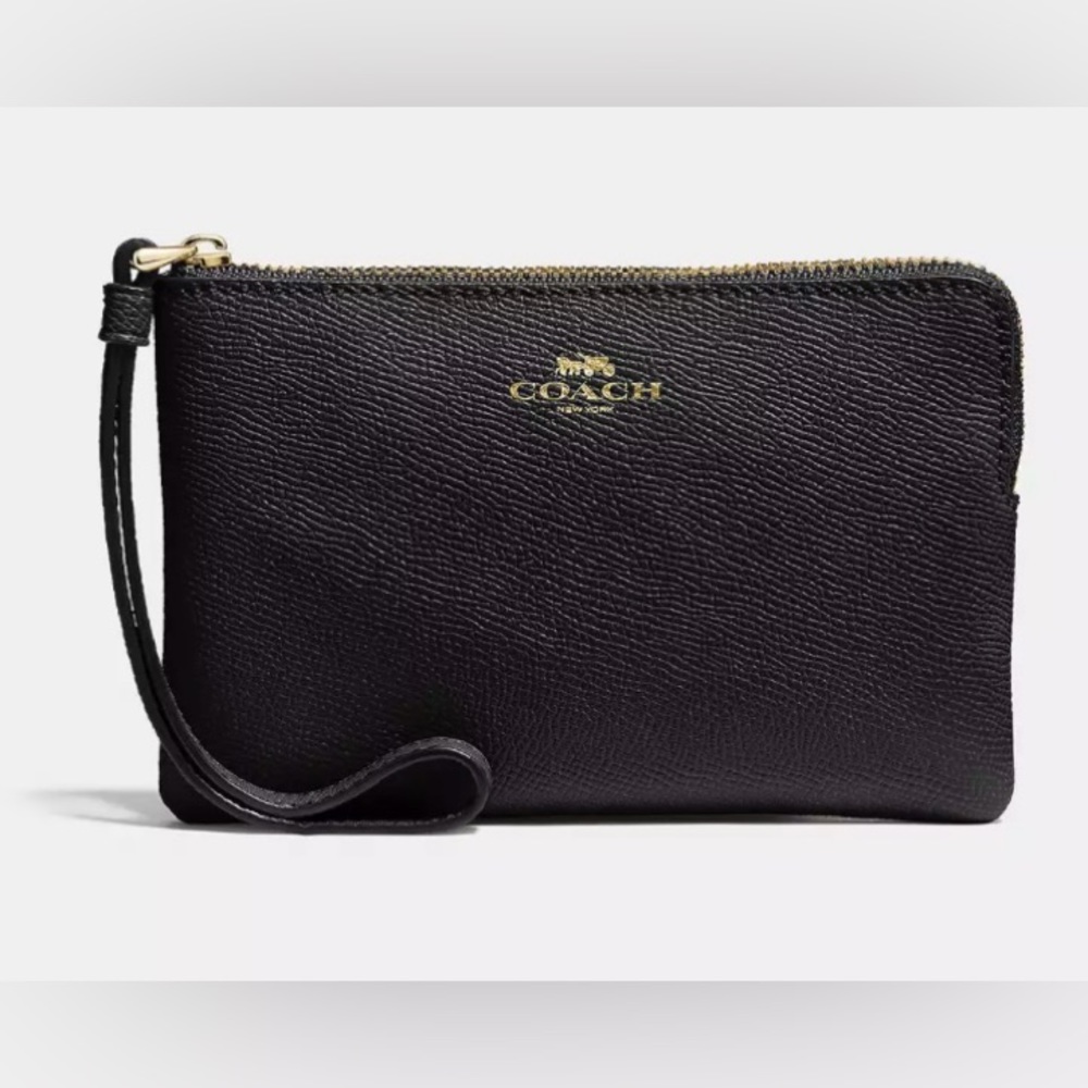 NWOT- Coach: Black Corner Zip Wristlet